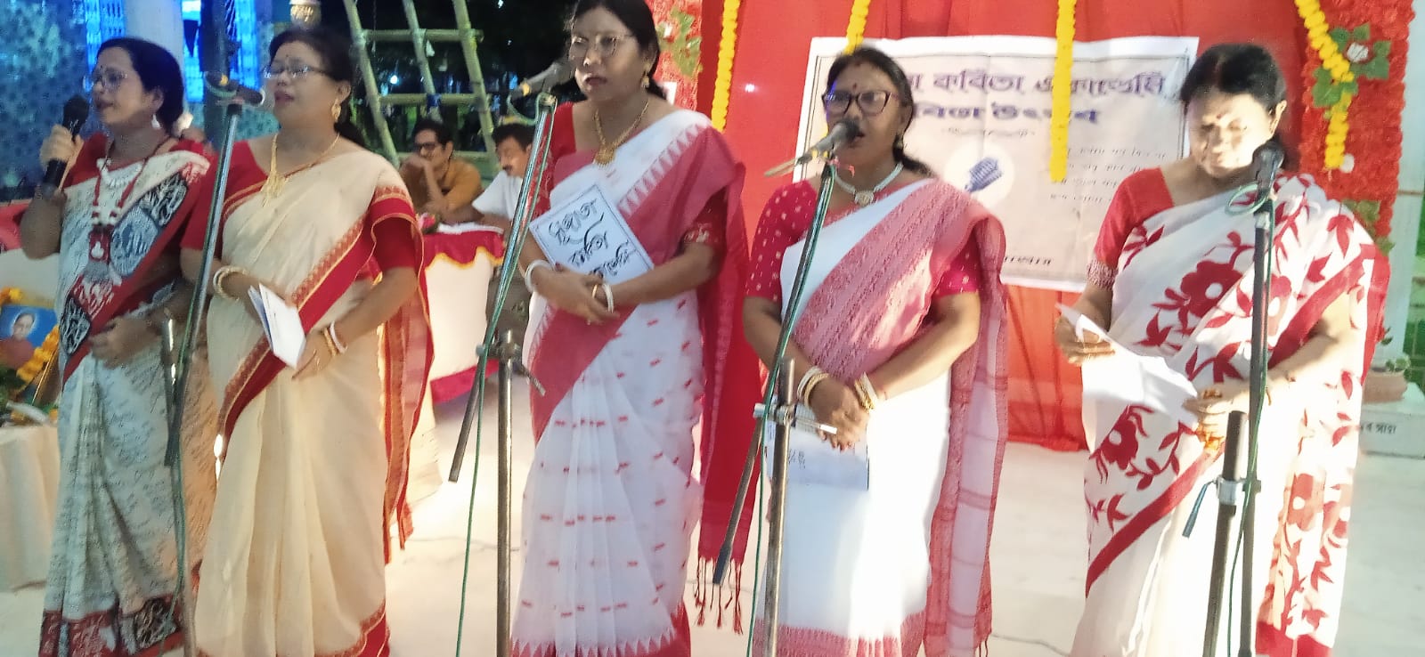 কালিয়াগঞ্জ সুজাতা কবিতা একাডেমীর উদ্যোগে অনুষ্ঠিত হল “আজকের দুর্গা
