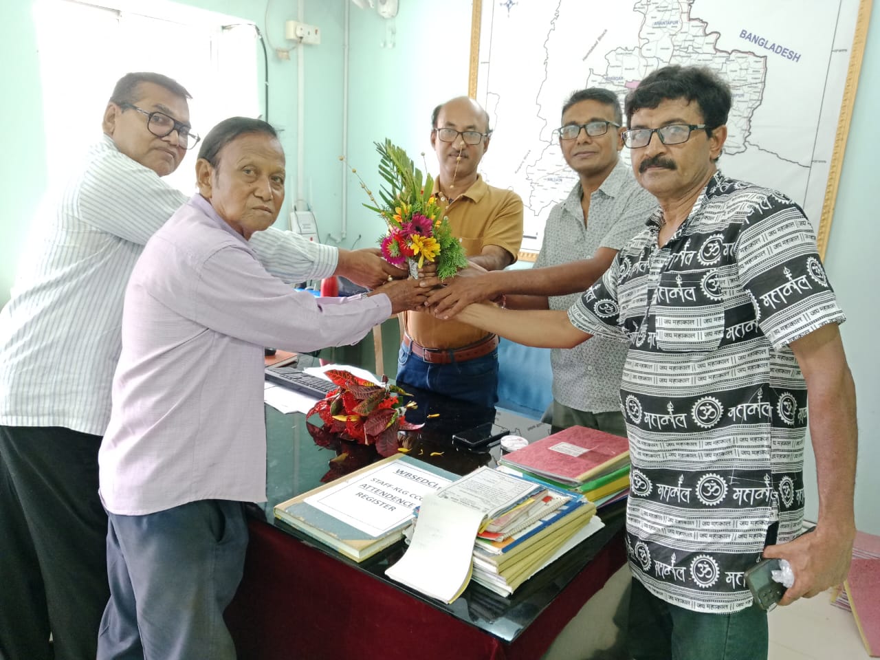 কালিয়াগঞ্জ বিদ্যুৎ দপ্তরের দায়িত্ব নিলেন সহকারী ইঞ্জিনিয়ার তথা স্পেশাল সুপারিনটেনডেন্ট রূপক পাল