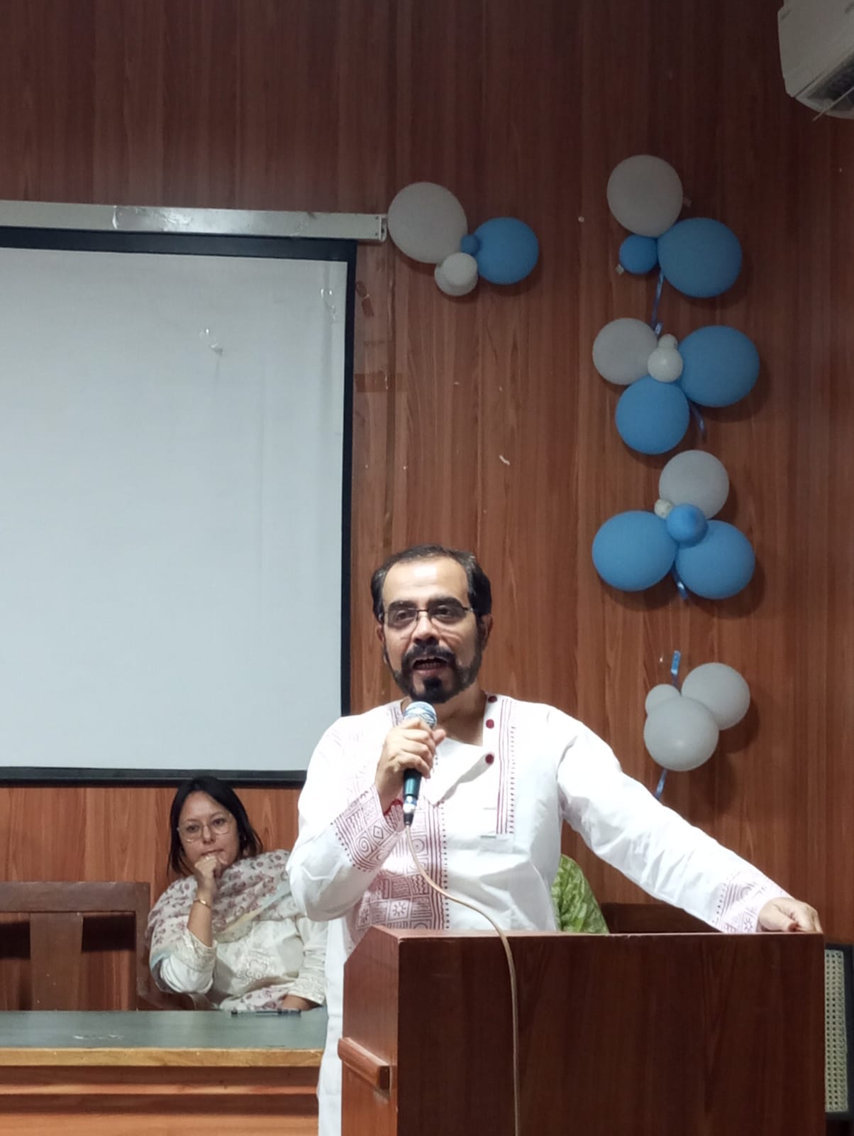 রায়গঞ্জ সুরেন্দ্র নাথ মহাবিদ্যালয়ে উৎসাহ উদ্দীপনার মধ্য দিয়ে শারদ উৎসব উদযাপন