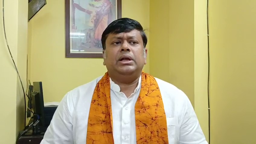 মন্ত্রী চন্দ্রনাথ সিনহার জামিন বহাল থাকবে কিনা, তা নিয়ে কৌতূহল সবমহলে