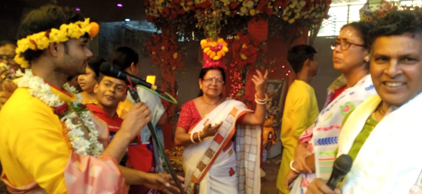 কালিয়াগঞ্জের মহেন্দ্রগঞ্জে গোপাল পূজাকে কেন্দ্র করে গোপাল উৎসব