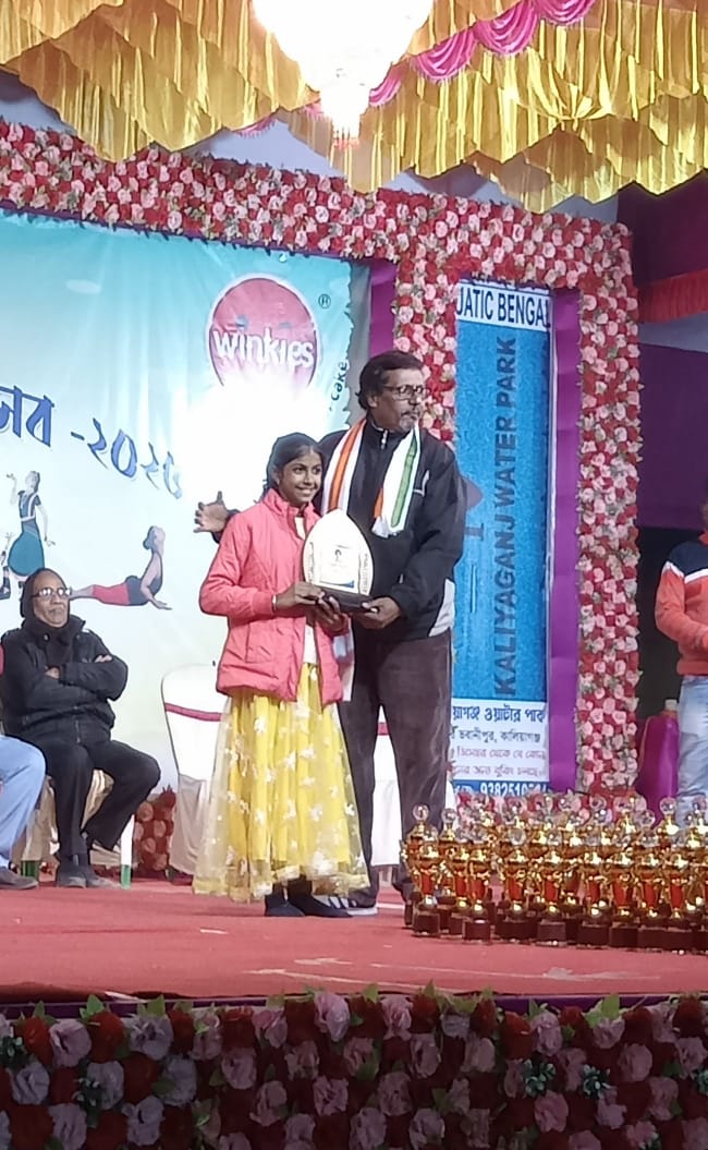 কালিয়াগঞ্জে উত্তরবঙ্গ ভিত্তিক ঐতিহ্যবাহী প্রতিবাদ ক্লাবের দীপালি উৎসবের ( ক )বিভাগে সঙ্গীত প্রতিযোগিতায় চ্যাম্পিয়ন আয়ুসী