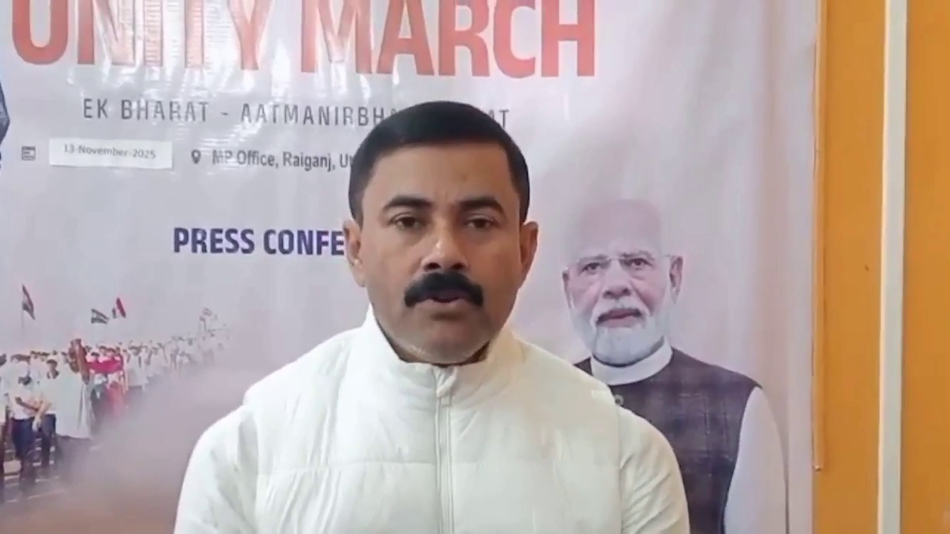 রায়গঞ্জের সাংসদের তৎপরতায় ডালখোলায় এক কোটি একাত্তর লক্ষ টাকা ব্যয়ে আলোর ব্যাবস্থা_