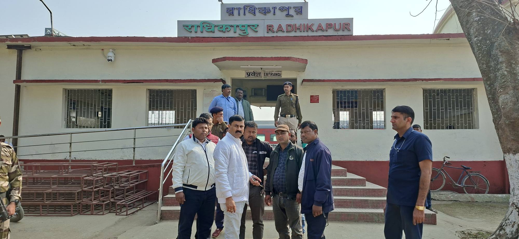 ​উত্তর দিনাজপুরের দীর্ঘ প্রতীক্ষার অবসান: সাংসদ কার্তিক পালের প্রচেষ্টায় রাধিকাপুর-বেঙ্গালুরু সরাসরি ট্রেন পরিষেবা শুরু