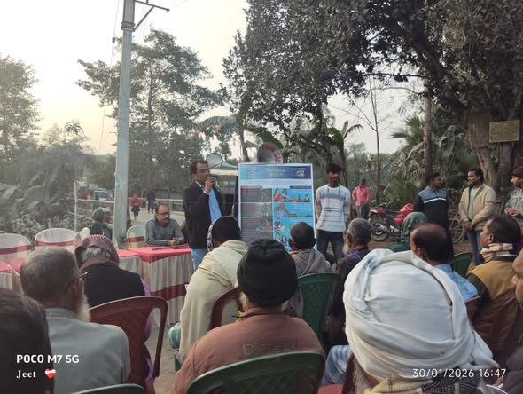 কালিয়াগঞ্জে পথে নেমে হিসেব দিল তৃণমূল, সরব নিতাই বৈশ্য