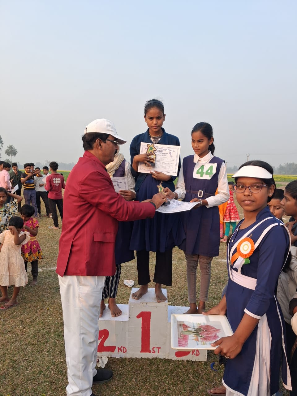 ​কালিয়াগঞ্জ গভঃ মডেল স্কুলে উৎসাহের সাথে পালিত হলো বার্ষিক ক্রীড়া উৎসব