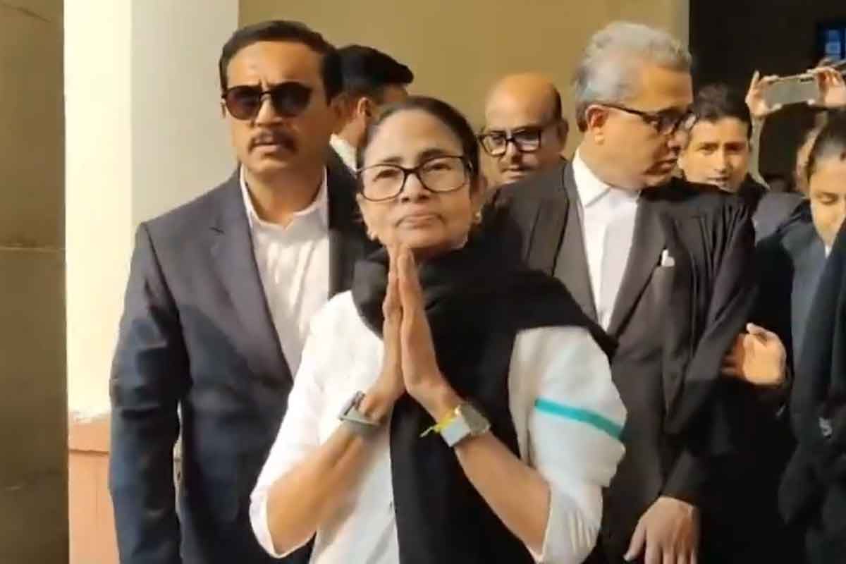 সুপ্রিম কোর্টে SIR প্রক্রিয়া নিয়ে প্রশ্নের ঝড়, একাধিক অভিযোগ তুলে ধরলেন মুখ্যমন্ত্রী মমতা বন্দ্যোপাধ্যায়