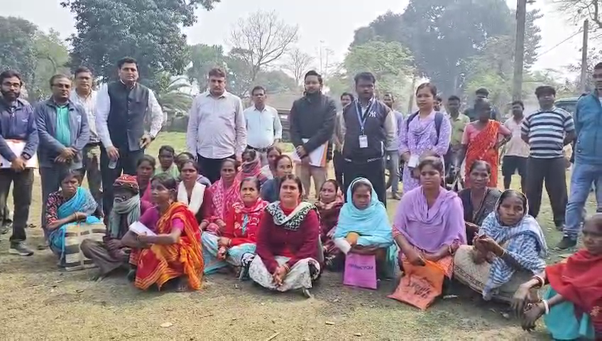নিশ্চিন্ত থাকুন, নাম কাটবে না—প্রশাসনের বার্তায় আতঙ্কমুক্ত চা-বাগান এলাকা