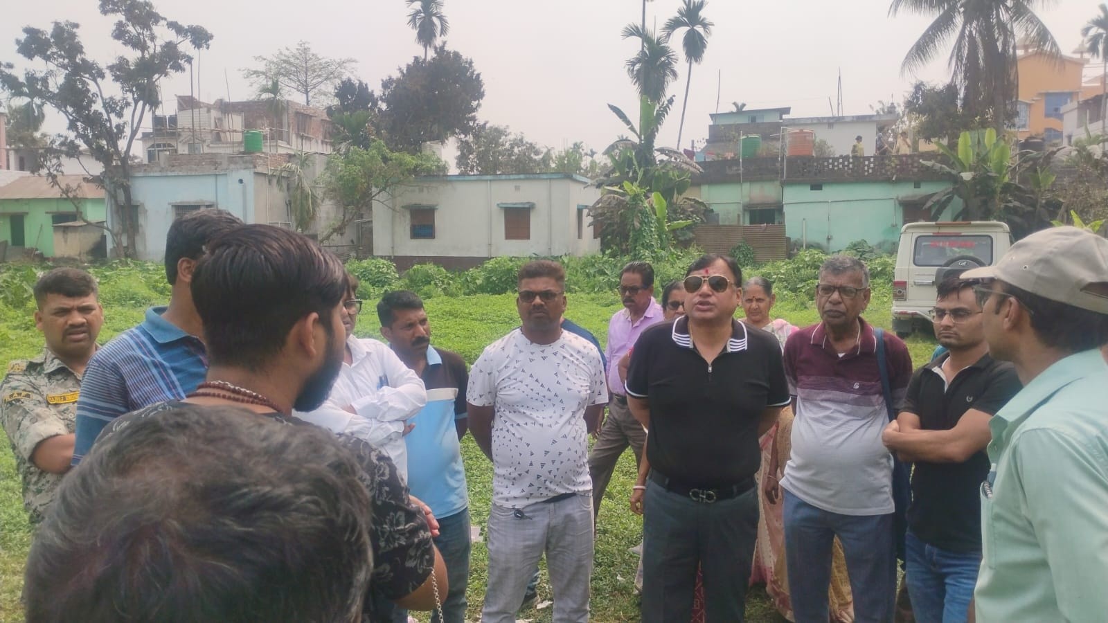 রায়গঞ্জে আধুনিক বাস স্ট্যান্ডের কাজ তদারকিতে বিধায়ক কৃষ্ণ কল্যাণী, দ্রুত শেষের নির্দেশ