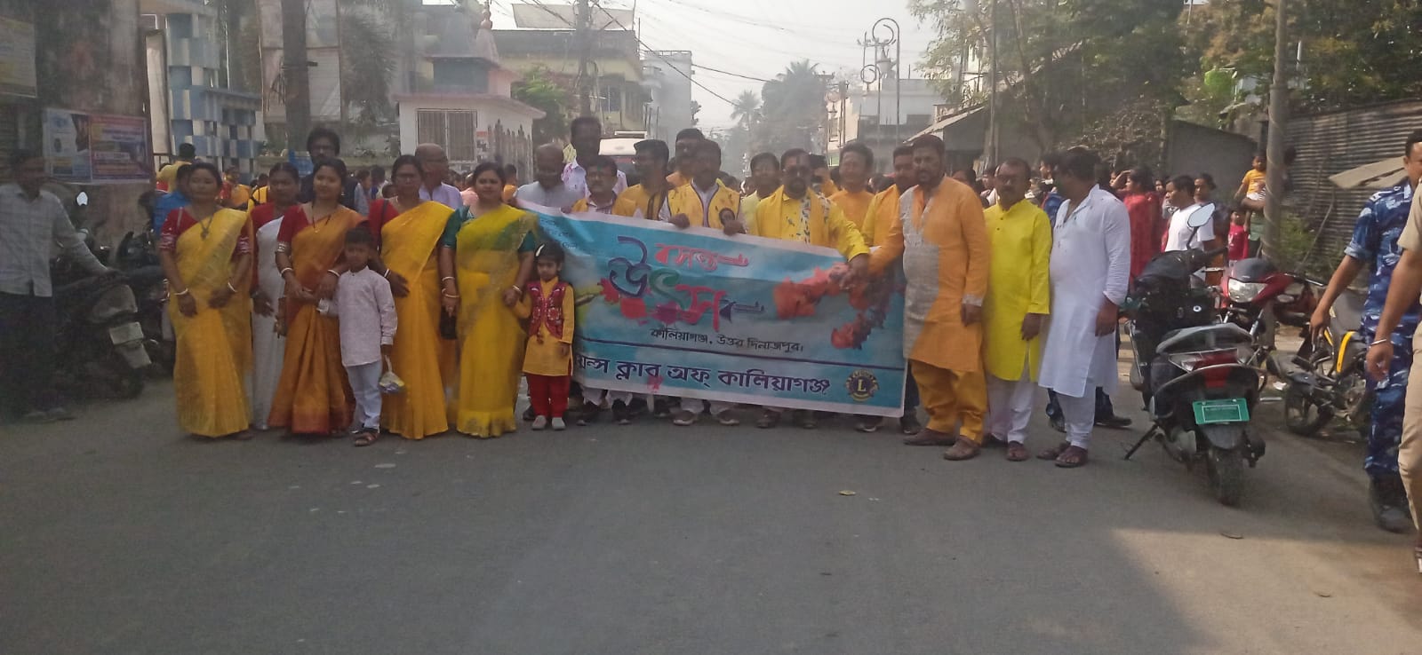 🌼 কালিয়াগঞ্জে বর্ণাঢ্য বসন্ত উৎসব, সঙ্গীত–নৃত্য–আবৃত্তির সমারোহে মুখর শহর 🌼