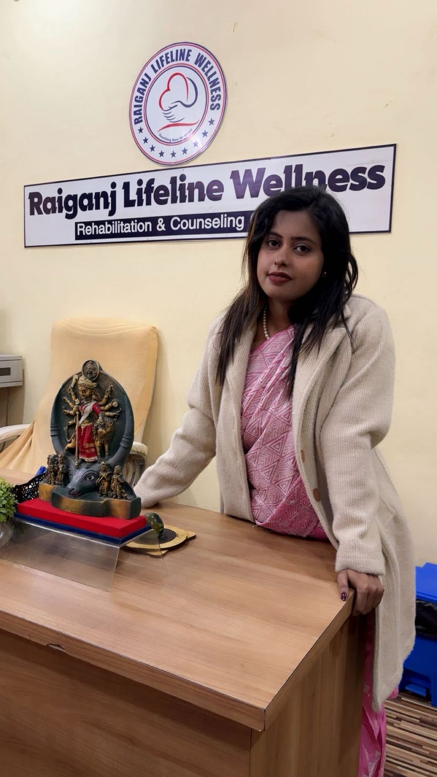 মাদকের অন্ধকার জগৎ থেকে বিপথগামীদের ফিরিয়ে আনতে লড়াই — রায়গঞ্জে আলভা মিত্রের মানবিক উদ্যোগ
