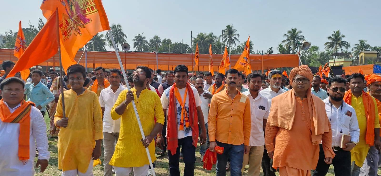 কালিয়াগঞ্জে রামনবমীর সুশৃঙ্খল মিছিল ঘিরে মানুষের ঢল