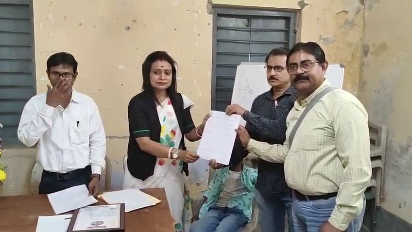 বিবাহবার্ষিকীতেই মানবিক সিদ্ধান্ত! মরণোত্তর দেহদান করলেন ইসলামপুরের আইনজীবী দম্পতি