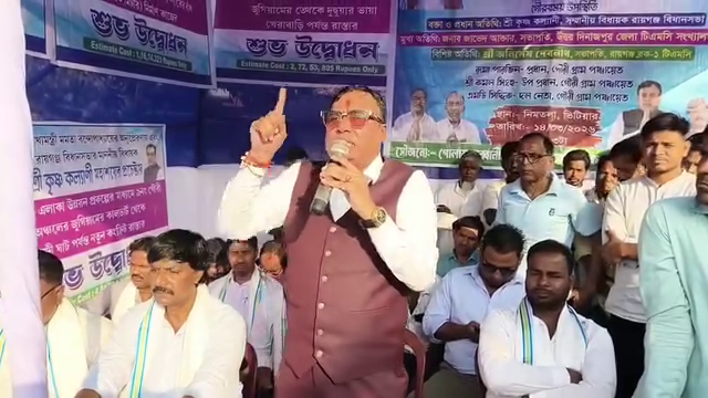 রায়গঞ্জে একাধিক উন্নয়ন প্রকল্পের উদ্বোধন ও শিলান্যাস, উন্নয়নের নতুন অধ্যায়ের বার্তা দিলেন বিধায়ক কৃষ্ণ কল্যাণী