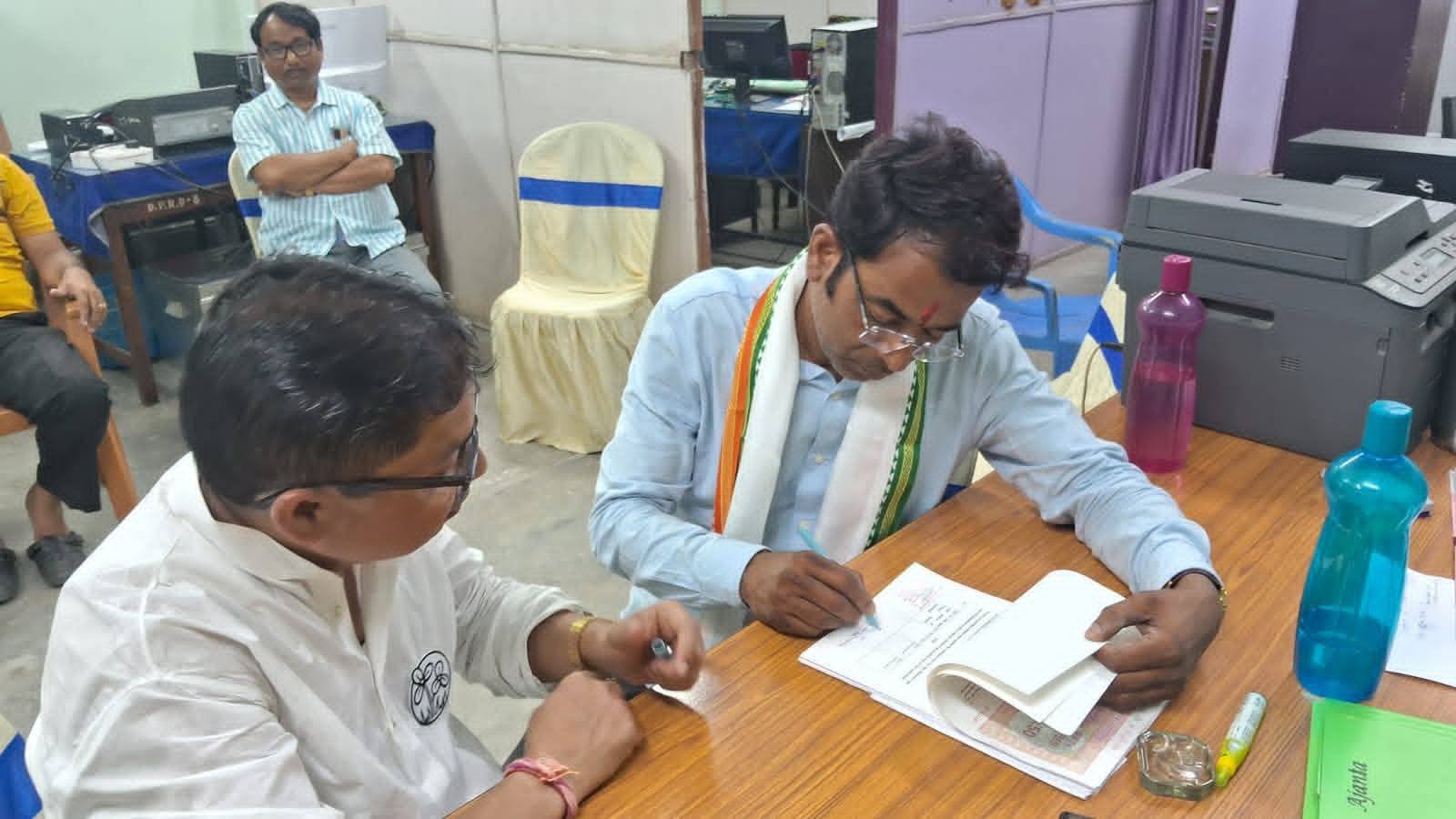 “নিতাইয়ের জয়ে ১০০% নিশ্চিতি, সুজিতের নেতৃত্বে শক্তি প্রদর্শন—কালিয়াগঞ্জে তৃণমূলের মহাশক্তির বার্তা”