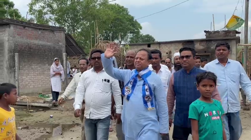 “মডেল ব্লকের দাবি রব্বানির, ‘উন্নয়ন হয়নি’ পাল্টা তোপ বিরোধীদের—গোয়ালপোখরে ভোটের আগে তুমুল তরজা”