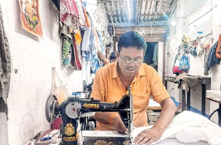 শুভেন্দুর দর্জি আপ্লুত – তার হাতে তৈরী পাঞ্জাবী পরে শপথ নিলেন শুভেন্দু