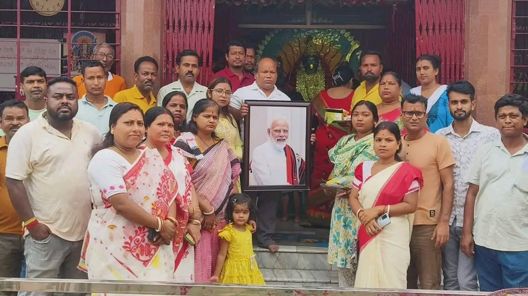 মোদী সরকারের ১২ বছরের সুশাসনের অভিযাত্রা: প্রধানমন্ত্রী নরেন্দ্র মোদীর দীর্ঘায়ু কামনায় বয়রা কালী মন্দিরে বিশেষ পূজা