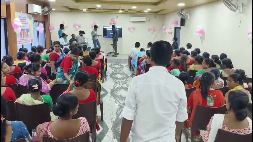 “অন্নপূর্ণার টাকায় মুখে হাসি, চোখে স্বপ্ন! ইসলামপুরে উপভোক্তাদের উচ্ছ্বাস—‘এই সরকার থাকুক চিরজীবন’”