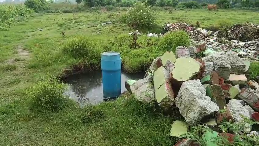 জলপ্রকল্প না আবর্জনার ভাগাড়? শান্তিনগরে দুর্গন্ধে অতিষ্ঠ বাসিন্দারা, প্রশাসনের হস্তক্ষেপের দাবি
