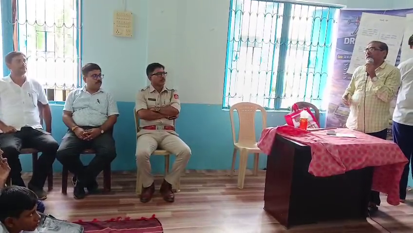 ‘গামারী নদীকে বাঁচাতেই হবে’—ইটাহার উচ্চ বিদ্যালয়ে ছাত্র-ছাত্রীদের নিয়ে সচেতনতা শিবির, নদী সংরক্ষণের বার্তা জেলা ইতিহাস সংকলন সমিতির