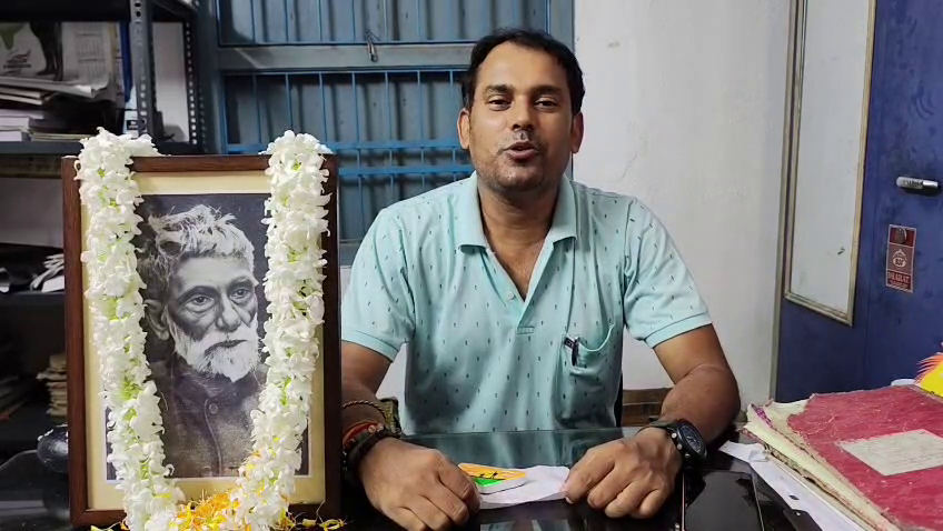 রায়গঞ্জ গার্লস প্রাথমিক বিদ্যালয়ে মর্যাদার সঙ্গে পালিত হল আচার্য প্রফুল্ল চন্দ্র রায়ের ১৬৫তম জন্মজয়ন্তী
