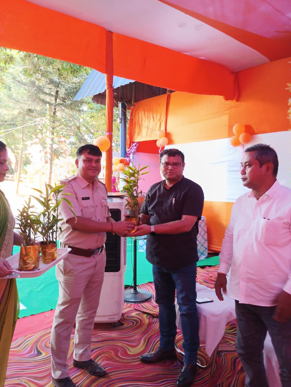 বিজয়ার শুভেচ্ছায় সম্প্রীতির মেলবন্ধন কালিয়াগঞ্জ থানায়! পুলিশ-প্রশাসন থেকে জনপ্রতিনিধি, বিজয়া সম্মিলনীতে মিলল সৌহার্দ্যের বার্তা