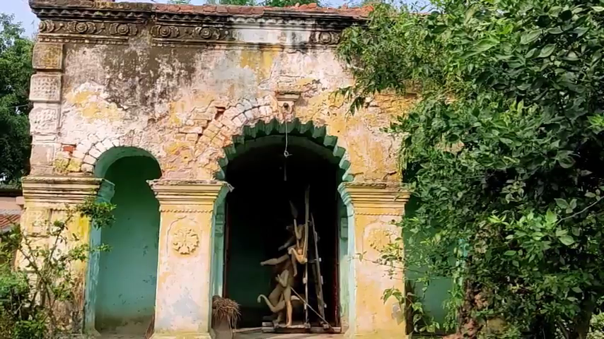 জমিদারি নেই, জৌলুসও ম্লান—তবু ২০০ বছর ধরে ভেলাইয়ের চৌধুরী বাড়িতে জ্বলছে দুর্গাপুজোর প্রদীপ”