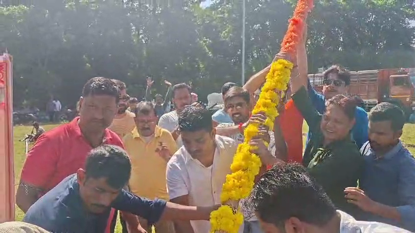 ৫১ বছরে কালিয়াগঞ্জের ত্রিধারা সংঘের শ্যামাপুজো! ‘স্বপ্নালোক’ থিমে এবারও বড় চমকের প্রস্তুতি, খুঁটিপুজোর মধ্য দিয়ে শুভ সূচনা